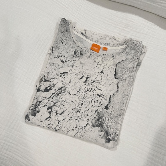 [BOSS Hugo Boss] Men's Marble Print T-Shirt - Picture 1 of 5
